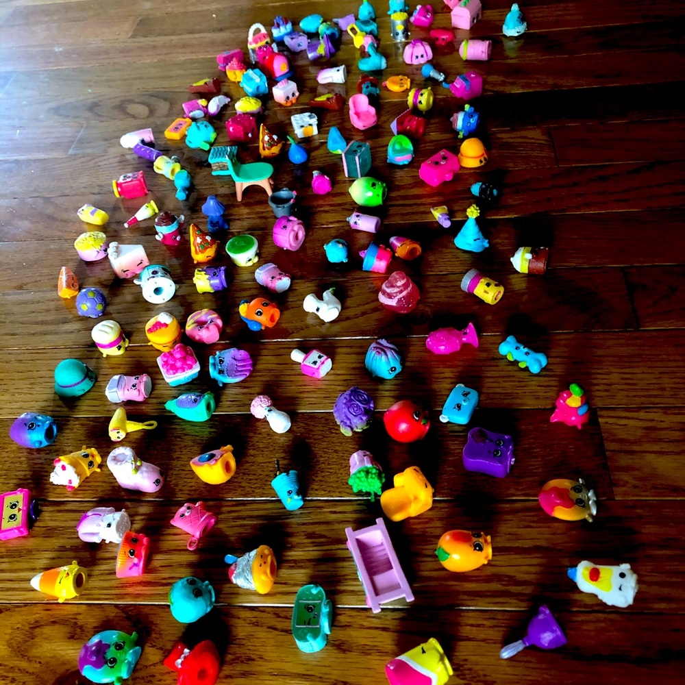 130 shopkins